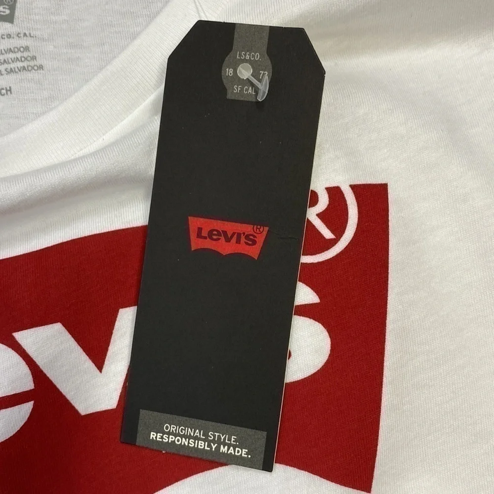 Levi's Logo Classic White Short Sleeve Tshirt Size Small NWT